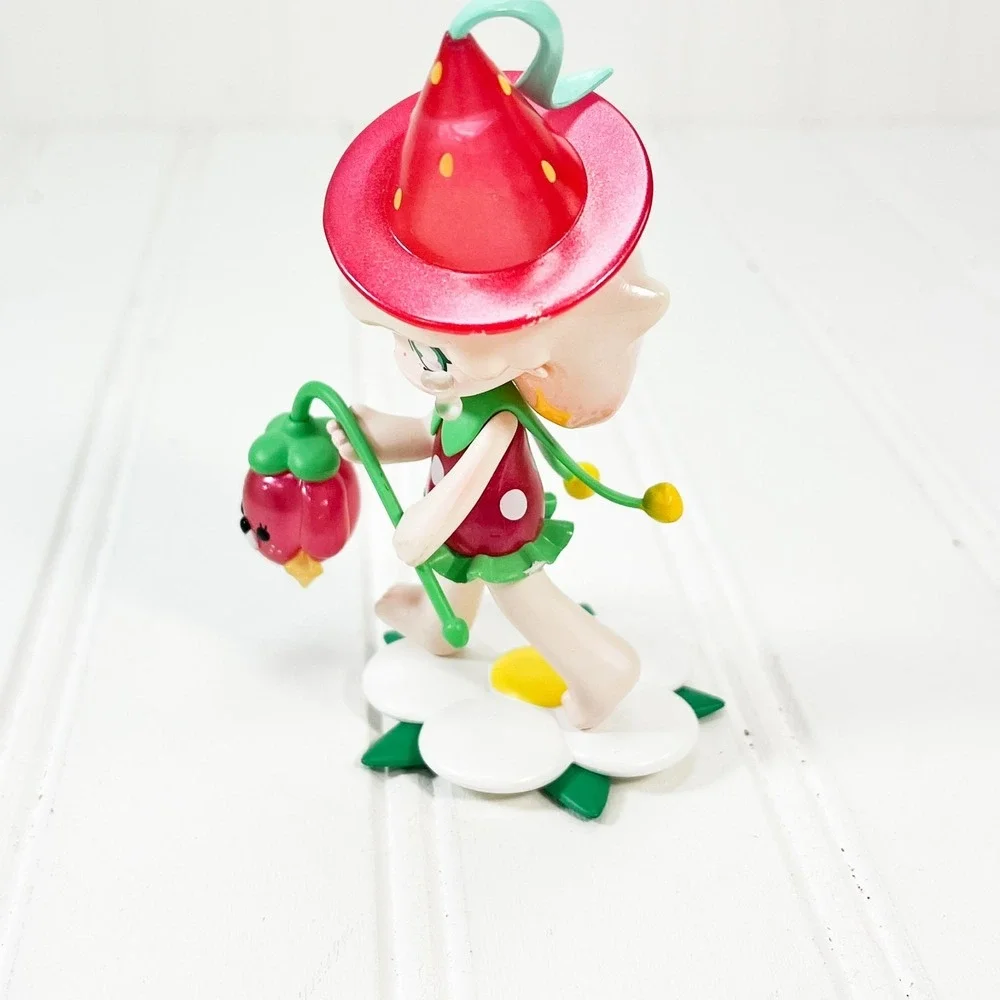 POP MART Azura Spring Fantasy‎ Series Blind Box Strawberry Fairy Figure